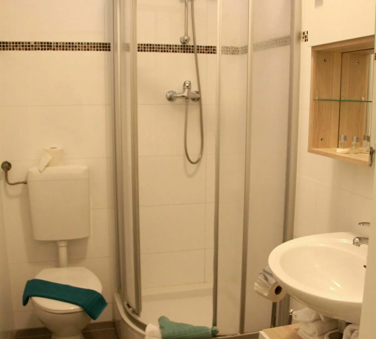 Checkvienna Apartment Huetteldorfer Strasse Vienna